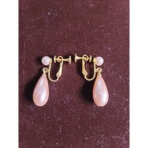 Vintage Gold Tone Faux Pink Pearl Screw Hinged Clip On Earrings